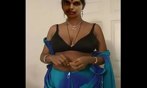Hot get hitched boob show