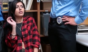 Hot Teenager Foul-smelling Shoplifting Fucked By Duo Officers